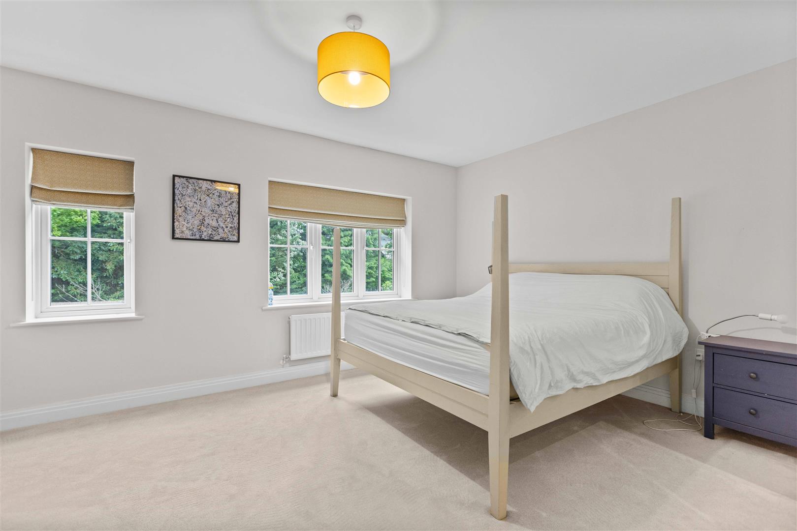 Martin Avenue, Ascot
